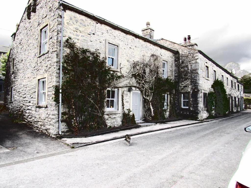 5 Star Cottage On The Green With Log Burner - Dog Friendly Austwick Экстерьер фото