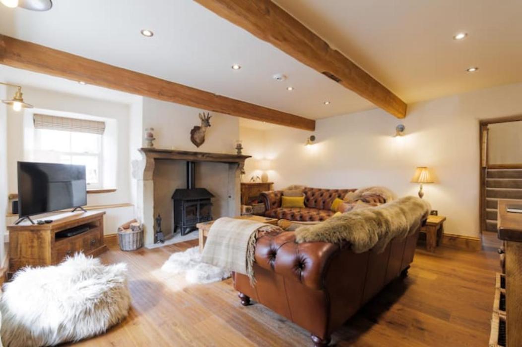 5 Star Cottage On The Green With Log Burner - Dog Friendly Austwick Экстерьер фото