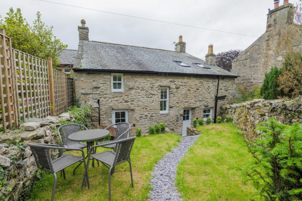5 Star Cottage On The Green With Log Burner - Dog Friendly Austwick Экстерьер фото