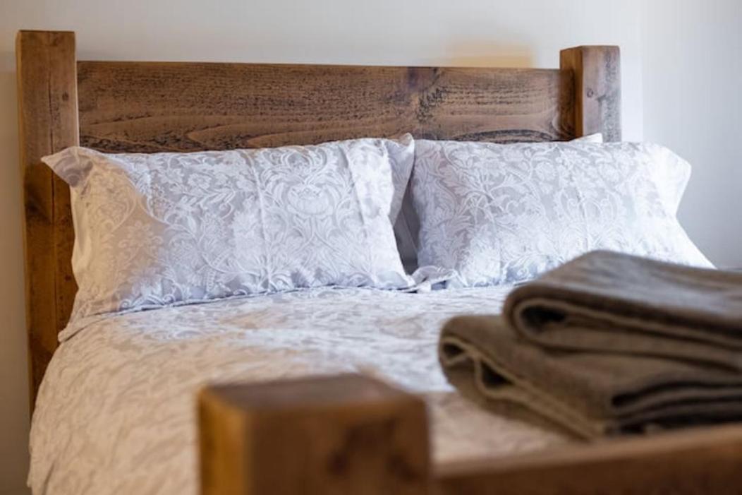 5 Star Cottage On The Green With Log Burner - Dog Friendly Austwick Экстерьер фото