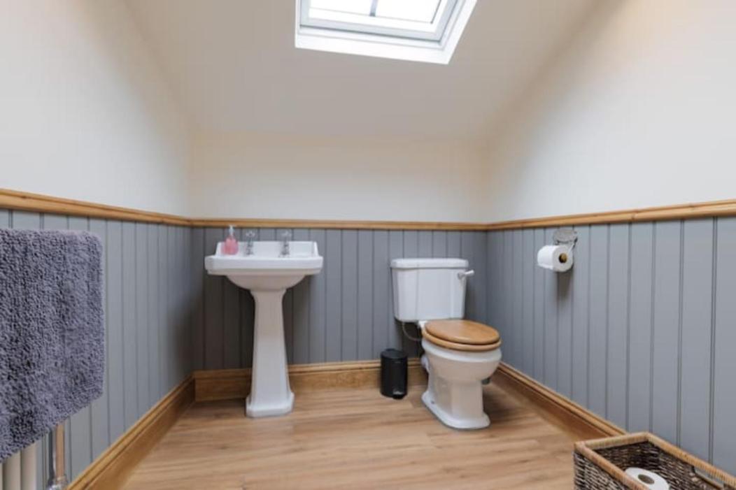 5 Star Cottage On The Green With Log Burner - Dog Friendly Austwick Экстерьер фото