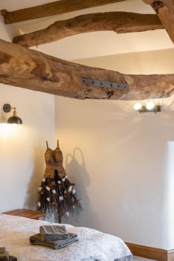 5 Star Cottage On The Green With Log Burner - Dog Friendly Austwick Экстерьер фото
