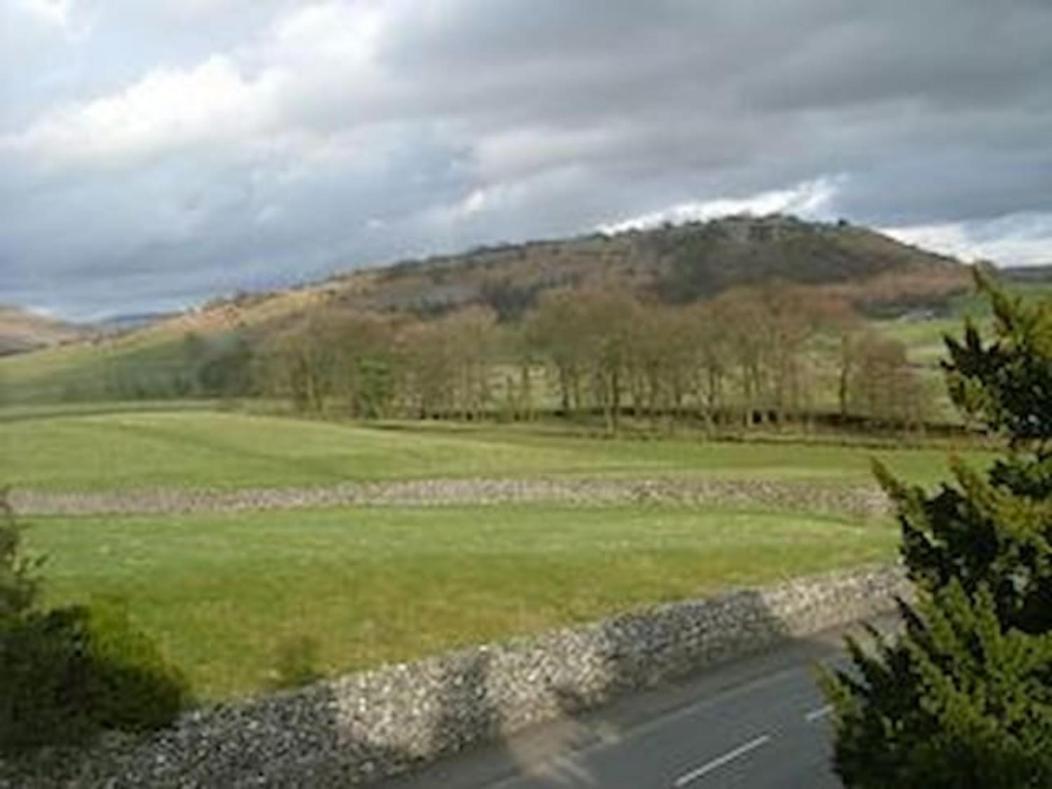 5 Star Cottage On The Green With Log Burner - Dog Friendly Austwick Экстерьер фото